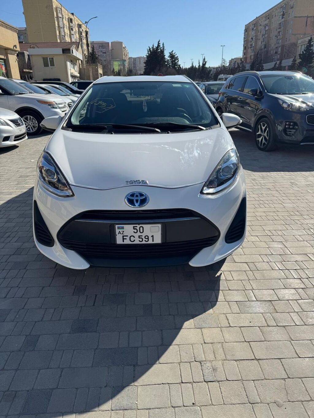 Toyota Aqua taksi üçün icarəyə verilir