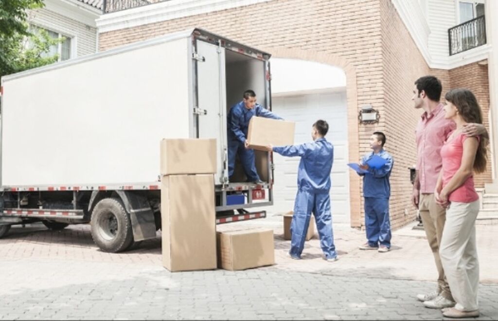 Mebel ustası Yük daşima xi̇dməti̇ . Evlərinofislərin, anbarların