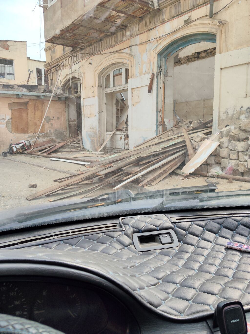 Bina söküntüsü və dağıntıların yığılması - 2