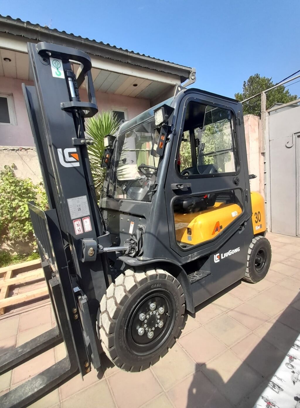 Forklift icarəsi və yükləmə xidməti - 3